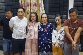 Bắt giữ nhóm nam nữ mở tiệc sinh nhật cho bạn bằng ma túy