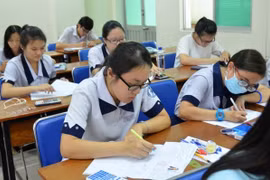Thí sinh mắc COVID-19 sẽ được đặc cách xét tốt nghiệp THPT