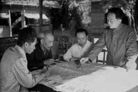 Bài 4: Đại tướng Tổng Tư lệnh và quyết định lịch sử trên chiến trường Điện Biên Phủ