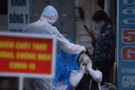 Trưa 28/7, Hà Nội ghi nhận thêm 35 ca mắc Covid-19 thuộc 7 chùm ca bệnh