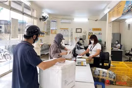 Hải Dương: Người giao nhận hàng hóa phải xét nghiệm SARS-CoV-2 với tần suất 7 ngày/lần