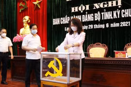 Bà Đoàn Thị Hậu được bầu giữ chức Chủ tịch HĐND tỉnh Lạng Sơn khóa XVII