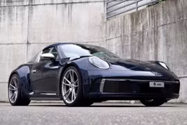 Khám phá xe thể thao Porsche 911 Targa sở hữu gói độ thân rộng độc nhất thế giới
