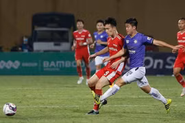 HLV Hoàng Văn Phúc: “CLB Hà Nội thiếu nhiều may mắn”