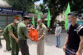 Tuổi trẻ Công an Thủ đô hỗ trợ 1.000 người lao động ngoại tỉnh có hoàn cảnh khó khăn