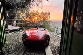 Mỹ: Vô tình tìm thấy Porsche 550 Spyder siêu hiếm trong thùng hàng