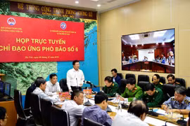 Phó Thủ tướng Trịnh Đình Dũng chủ trì cuộc họp triển khai công tác ứng phó bão số 6