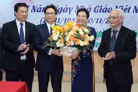 Tấm gương của các thầy cô giáo là cách cảm hoá tốt nhất để học sinh noi theo