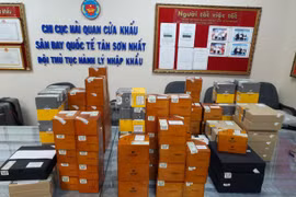 Hải quan sân bay Tân Sơn Nhất tạm giữ lô hàng cigar số lượng lớn