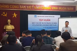 Trang bị kỹ năng sử dụng mạng xã hội cho người làm báo Hà Nội