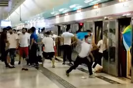 Hongkong: Phóng viên bị đánh vì livestream vụ tấn công người biểu tình