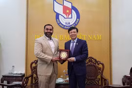 Phó Chủ tịch Thường trực Hội Nhà báo Việt Nam tiếp xã giao Phó Đại sứ Pakistan tại Việt Nam