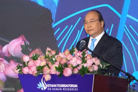 Nghiên cứu áp dụng chế độ đãi ngộ và lương thưởng tương xứng để thu hút nhân lực du lịch