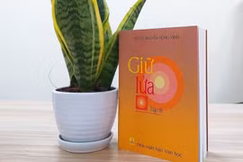 “Giữ lửa” tập 3 của nhà báo Nguyễn Hồng Vinh: Giao hòa lửa báo với hơi văn