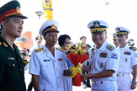 Tàu khu trục hải quân Hàn Quốc, tàu hải quân Philippines thăm Việt Nam
