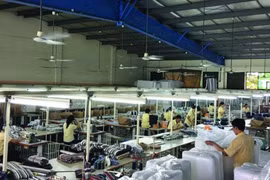 Doanh nghiệp sản xuất túi ni lông sẽ bị “siết chặt” thuế bảo vệ môi trường