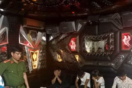 Đột nhập quán karaoke, phát hiện 47 người dương tính với ma túy