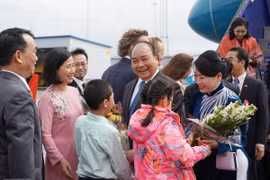 Thủ tướng đến Stockholm, bắt đầu chuyến thăm chính thức Thụy Điển