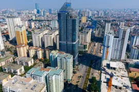 Trái chiều thị trường Bất động sản