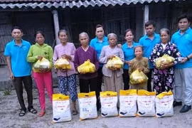 Chàng trai miền đất lửa Quảng Trị quên bản thân mình để giúp những mảnh đời bất hạnh