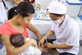 Bộ Y tế yêu cầu cung ứng đủ vắc xin “5 trong 1” và “6 trong 1” cho người dân để phòng bệnh