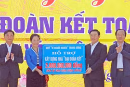 Phó Thủ tướng Vương Đình Huệ dự Ngày hội Đại đoàn kết toàn dân tộc tại Nghi Lộc, Nghệ An