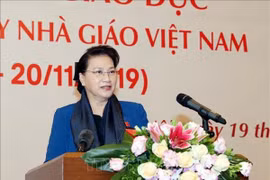 Gặp mặt đại biểu Quốc hội là nhà giáo, cán bộ quản lý giáo dục