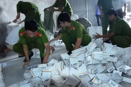 Đẩy mạnh công tác đấu tranh chống buôn lậu thuốc lá