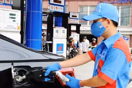 Xăng dầu giảm giá từ 15h ngày 31/10/2019: Xăng RON95-III giảm 350 đồng/lít