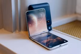 Bằng sáng chế tiết lộ thông tin smartphone màn gập đầu tiên của LG
