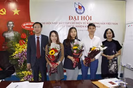 Nhà báo Bùi Văn Khương được bầu làm Thư ký Chi hội