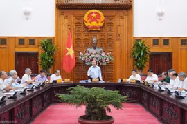 Thủ tướng chủ trì họp Thường trực Tiểu ban Kinh tế - Xã hội Đại hội Đảng XIII
