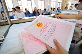 Xử phạt 1 tỷ đồng nếu chậm cấp ‘sổ đỏ’: Đã đủ sức răn đe?
