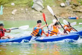 Sôi nổi hội đua thuyền Kayak ở "Hạ Long cạn” giữa đại ngàn Tuyên Quang