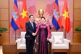 Chủ tịch Quốc hội Nguyễn Thị Kim Ngân hội kiến Thủ tướng Samdech Techo Hun Sen