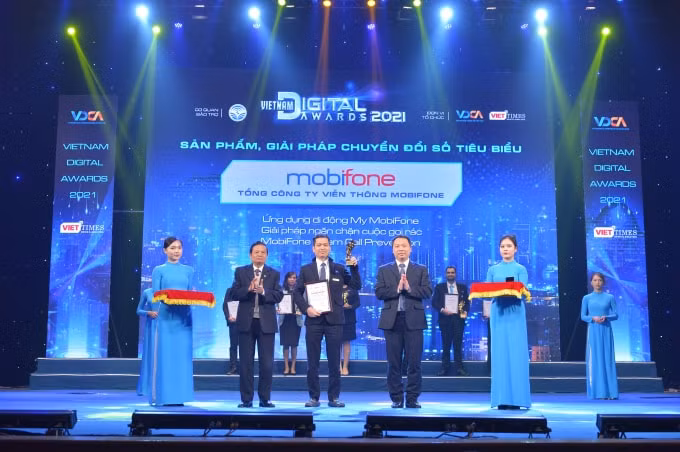 mobifone nhan giai thuong chuyen doi so viet nam 2021 hinh 1