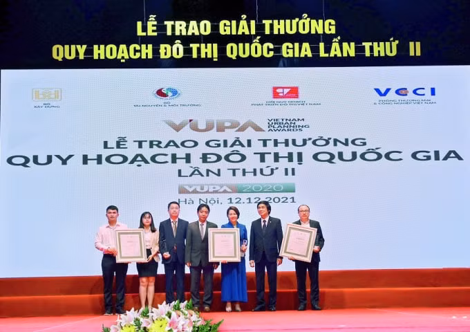vingroup lien tiep duoc vinh danh voi 5 giai thuong quy hoach do thi quoc gia vupa hinh 5