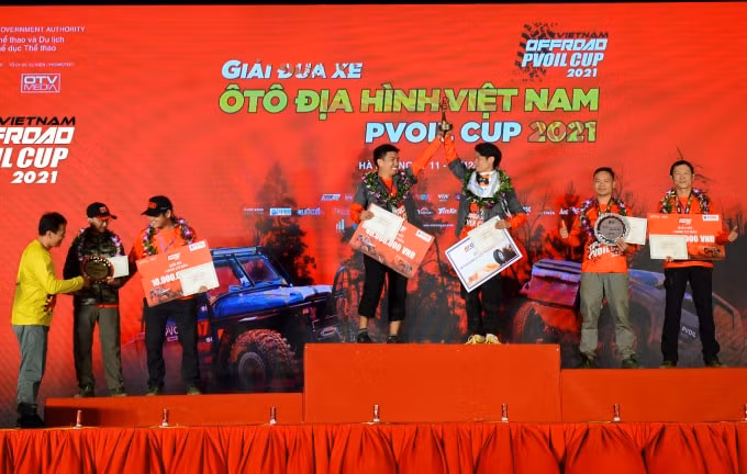 pvoil voc 2021 trao giai cho nhung van dong vien xuat sac mua giai thu 13 hinh 2