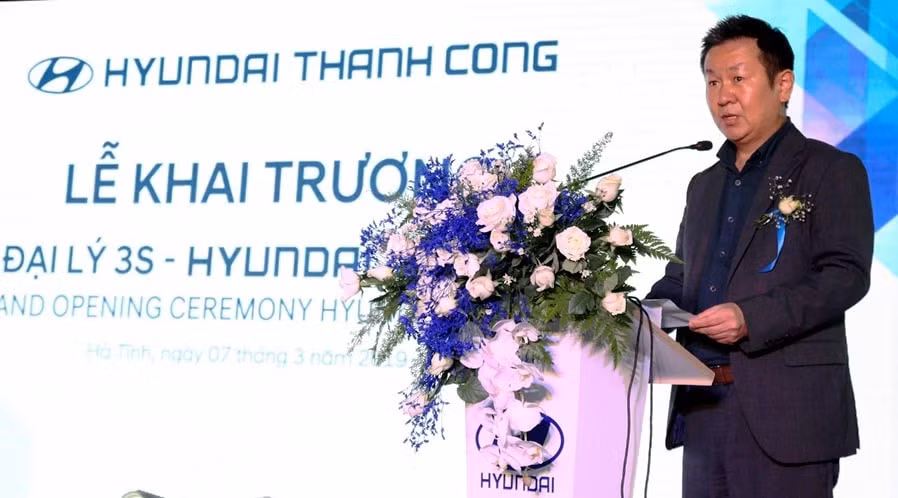 Ông Kang Mun Jong, Tổng giám đốc Công ty Cổ phần Huyndai Thành Công phát biểu tại buổi lễ. Ảnh: P.V