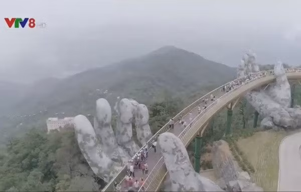 Du khách sẽ được ngắm nhìn phong cảnh đẹp nức tiếng của Huế và Đà Nẵng từ trên cao bằng thủy phi cơ.