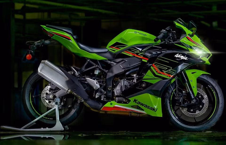 kawasaki zx 4rr ra mat sportbike 400 cc dung giam xoc zx 10r hinh 1