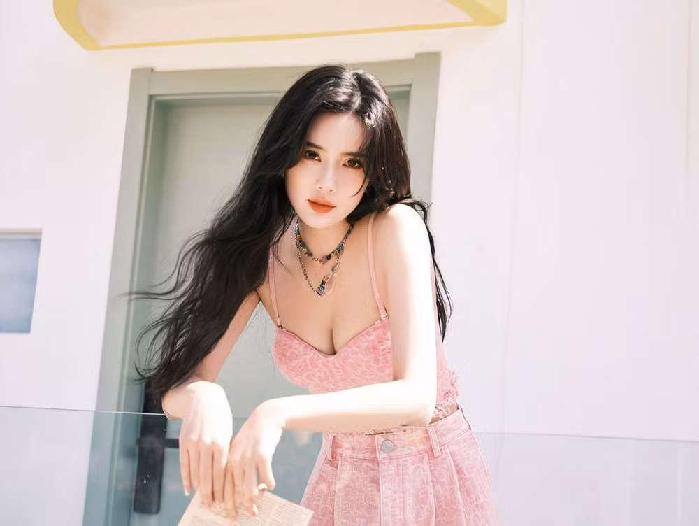 manh tu nghia nang mai sieu phong xinh dep trong tan anh hung xa dieu hinh 1