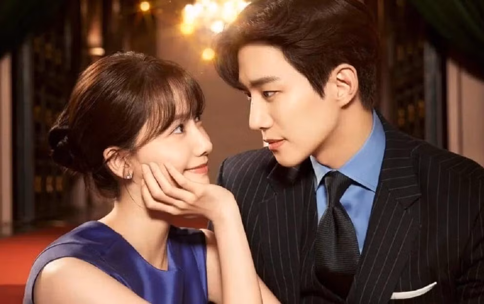 yoona bat ngo xuat hien tai concert cua junho hinh 1
