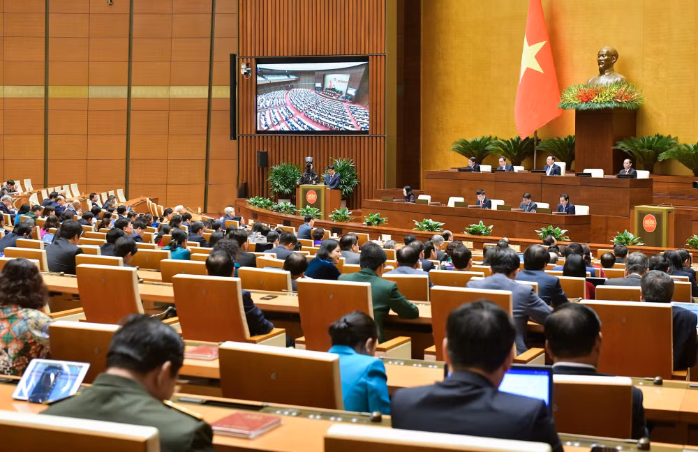 quoc hoi thong qua luat cac to chuc tin dung sua doi hinh 1