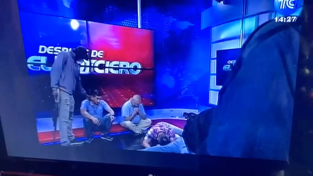 bang dang khung bo chiem dai truyen hinh chuyen gi dang xay ra o ecuador hinh 1