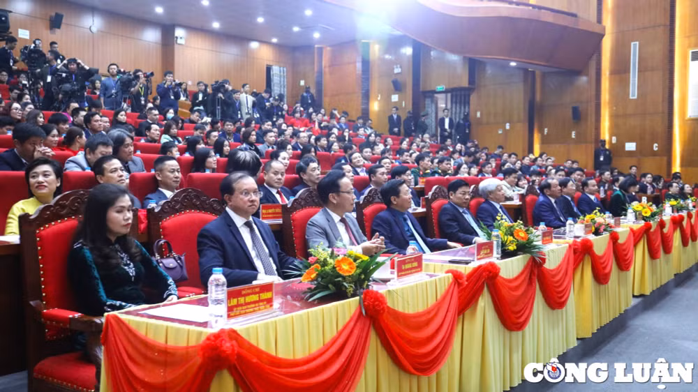 gan 100 nghe si dien vien duoc vinh danh la nghe si tieu bieu nam 2023 hinh 9
