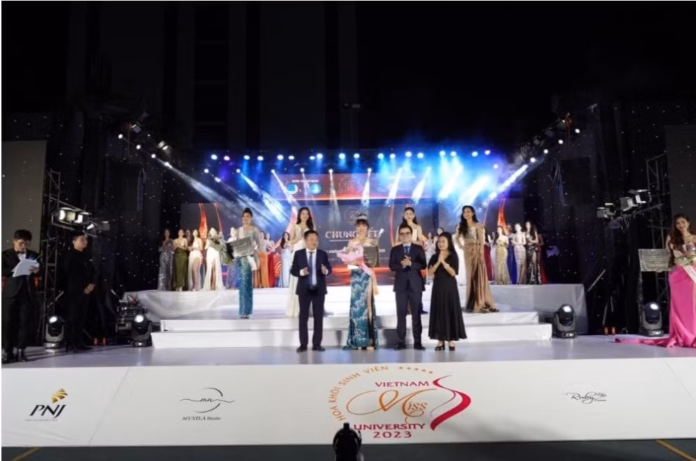 fcf cong bo giai thuong khung cho cuoc thi hoa hau sinh vien viet nam 2024 hinh 9