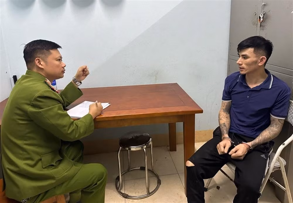 phu tho gan 200 chien si vay bat doi tuong trom cap tai san su dung sung chong lai luc luong cong an hinh 1