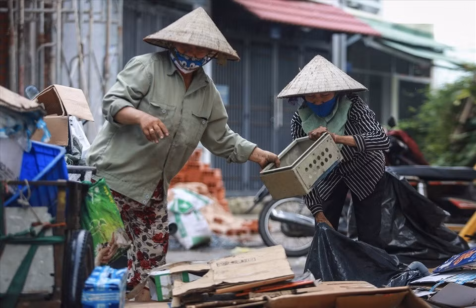 nguoi lao dong va noi lo thieu von trong giai doan kho khan hinh 2