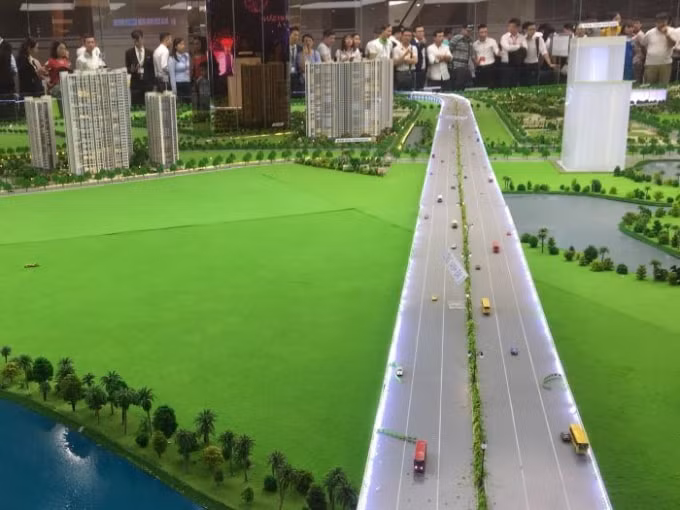 Đất công như đất kênh, rạch... nằm xen lẫn giữa các thửa đất của dự án đang là vướng mắc phổ biến cần có giải pháp để tháo gỡ